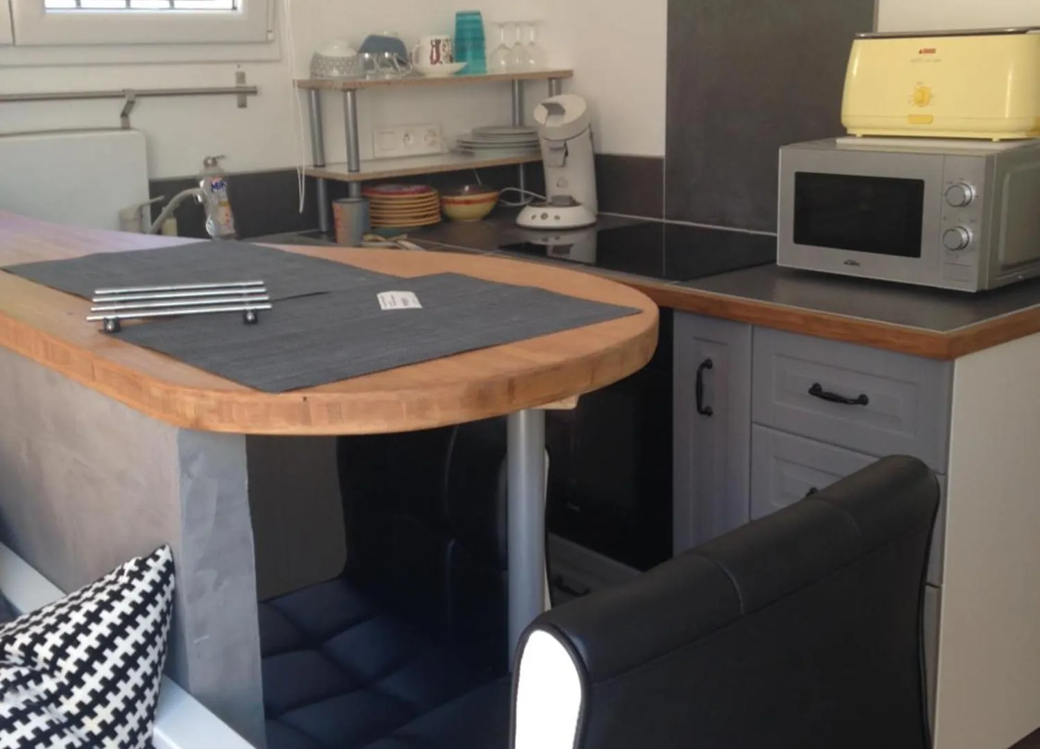 Apartment Studio Avec Exterieur Eyragues