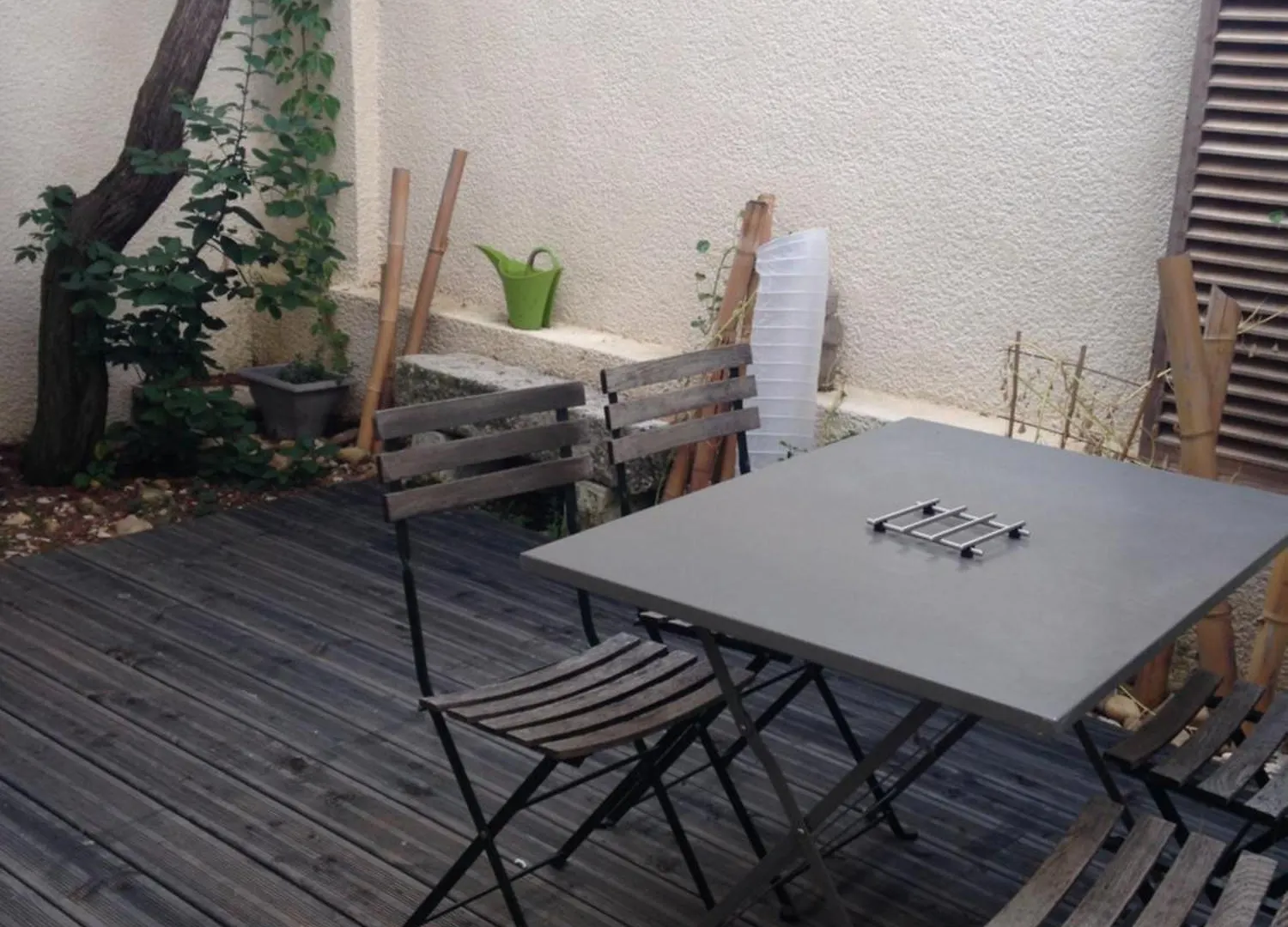 Studio Avec Exterieur Eyragues France
